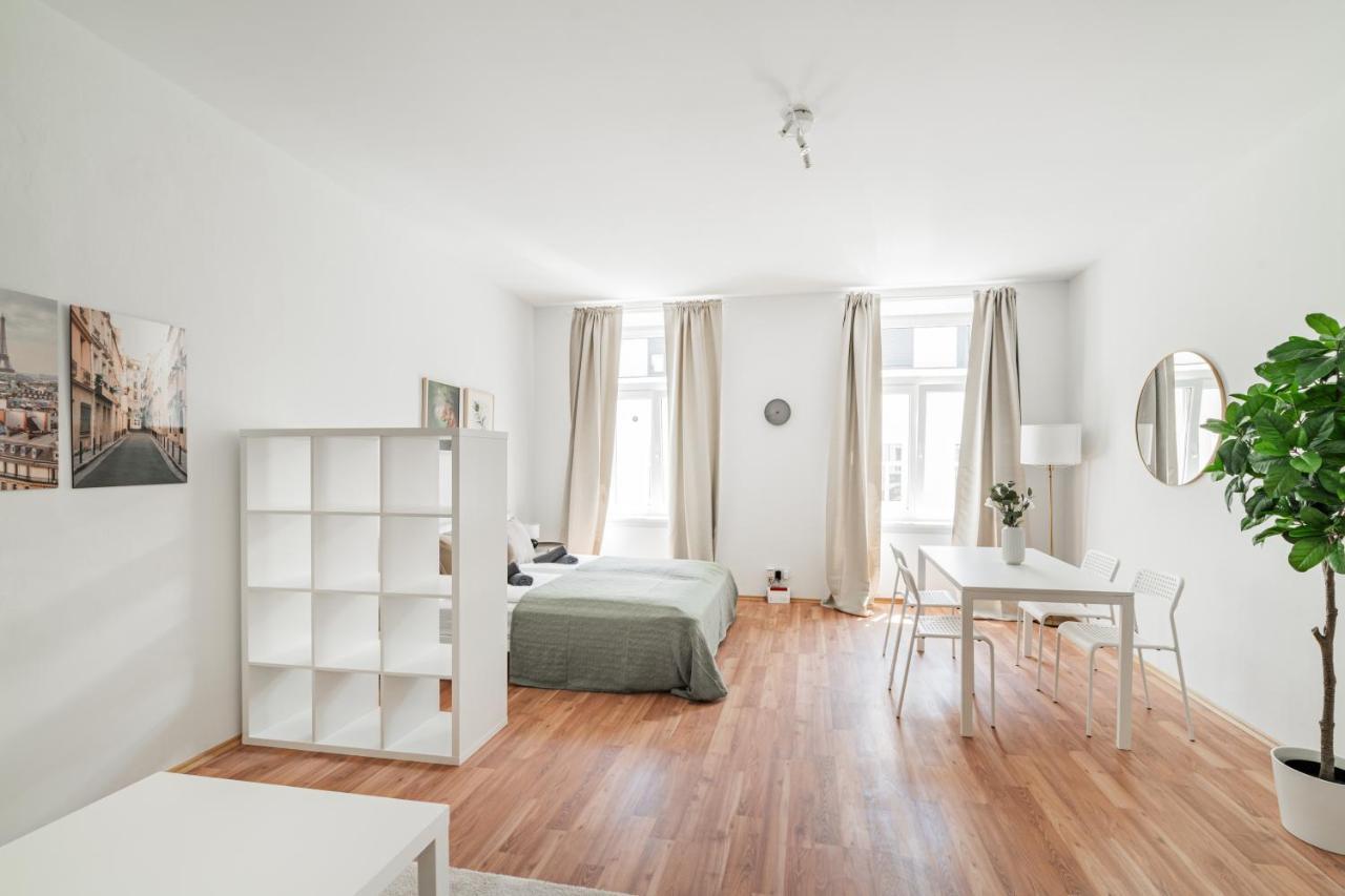 Central Appartment Wina Bagian luar foto