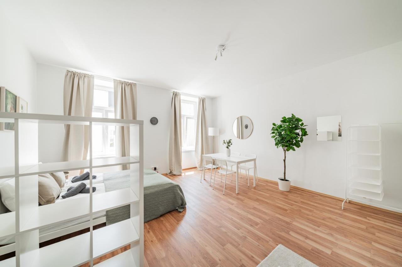 Central Appartment Wina Bagian luar foto