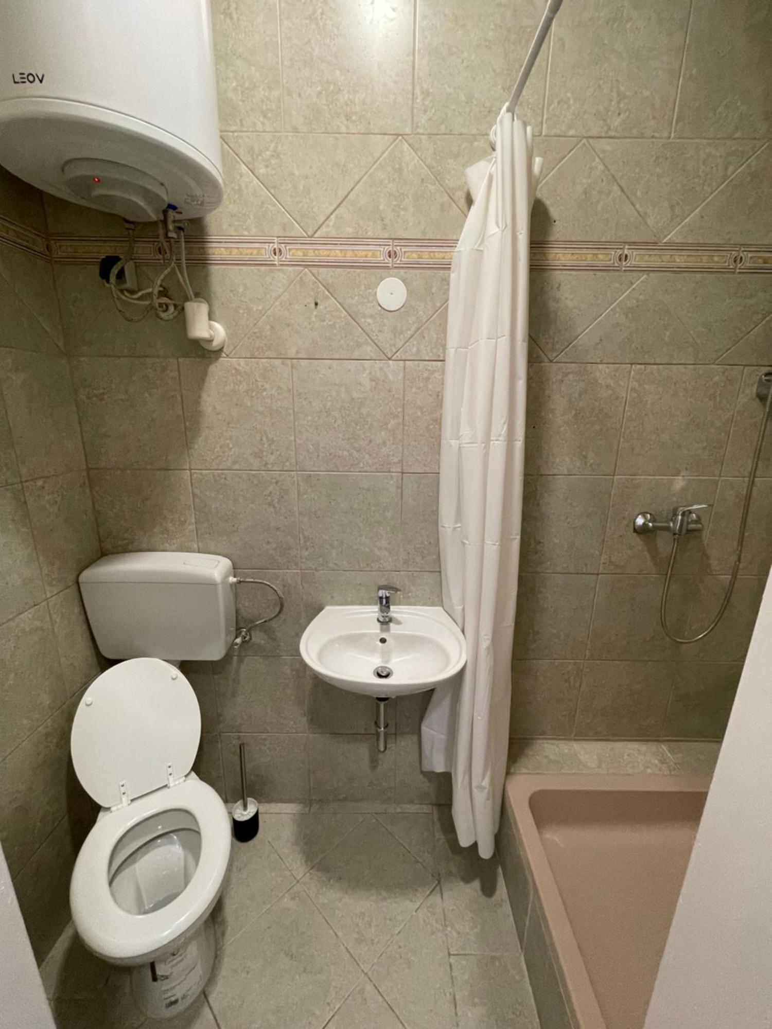 Central Appartment Wina Bagian luar foto